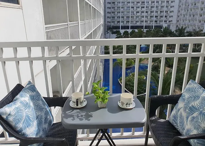 Home At Last, 1 Bedroom Pool View With Balcony