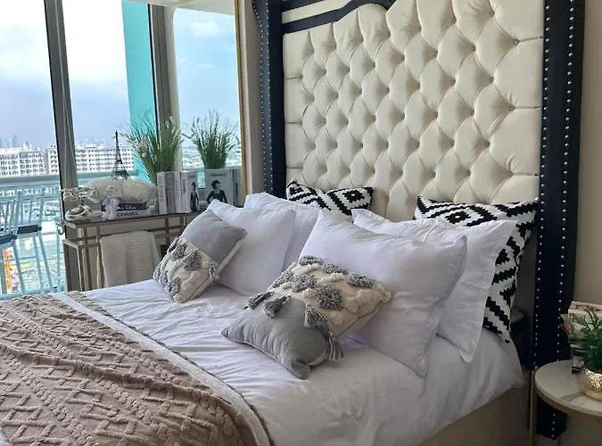 Azure Urban Resort - St Tropez Tower Staycation Unit With A European Touch
