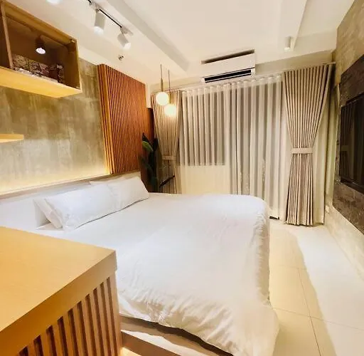 Muji-Inspired Condotel At Shore 2 Wifi & Netflix