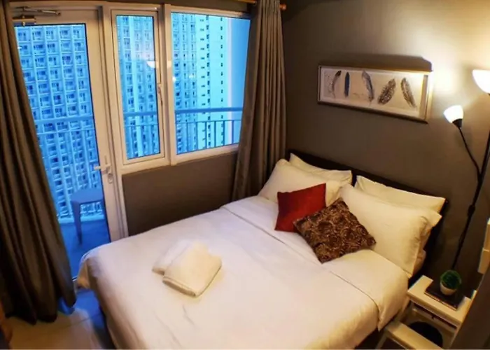 Homey Makati Condo Unit With Netflix