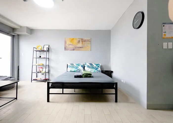 Cubao Manhattan Plaza Residential Condo T139G - Huge Studio With Pool, Kitchen & Balcony, Walk Distance To Araneta Coliseum Lrt Mrt Malls In Cubao Quezon City - Staycations By Sms