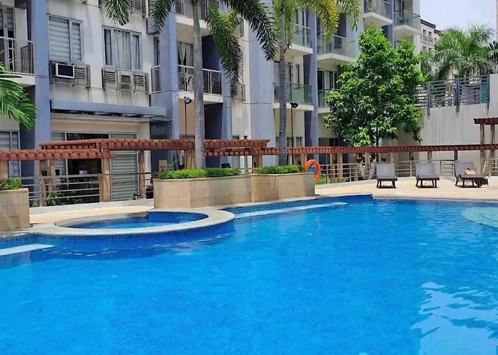 One Palm Tree Villas Condo Across Naia Terminal 3