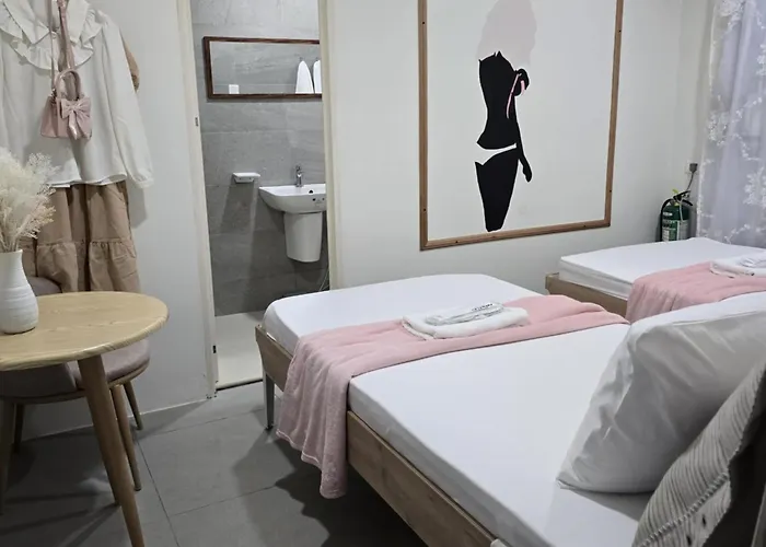 Coquette Vibes Close To Cubao\'S Araneta Center