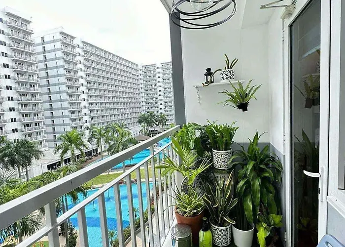 Condo Near Moa And Naia