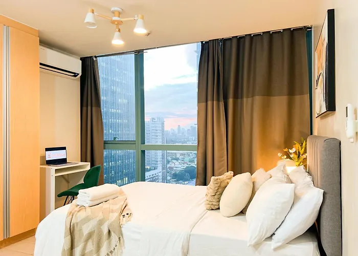 Prime 1Br Condo Infront Grand Hyatt Bgc #Oursw20D1