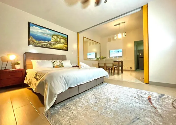 Luxury Bgc Condo At Uptown Area #Oursw21E