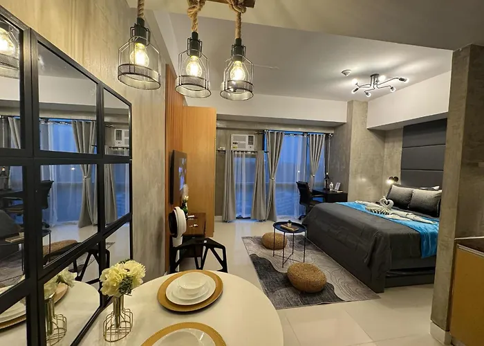 Industrial Chic Studio In Mckinley Hill Walk To Venice Mall