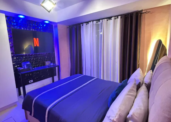 Azure Urban Resort Residences - Staycationary Miami 1710