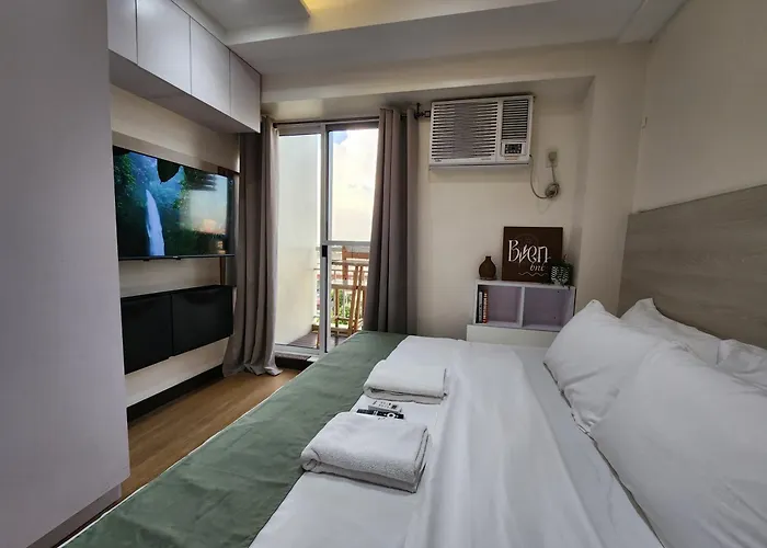 1Bedroom Apt At The Celandine Near Ayala Mall Cloverleaf -