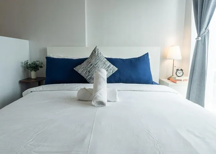 Cozy Hmlet Manila, Near Poblacion Makati Nightlife, Free Pool & Gym Access