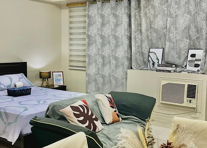 One Palm Tree Villas Across Naia Terminal 3 By IV Jds Aparthotel