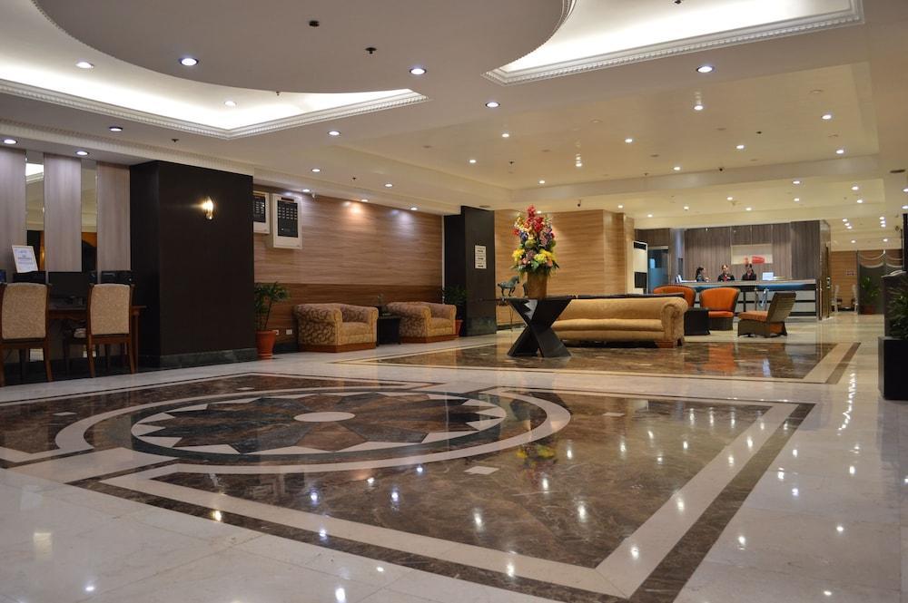 Executive Plaza Hotel 3*