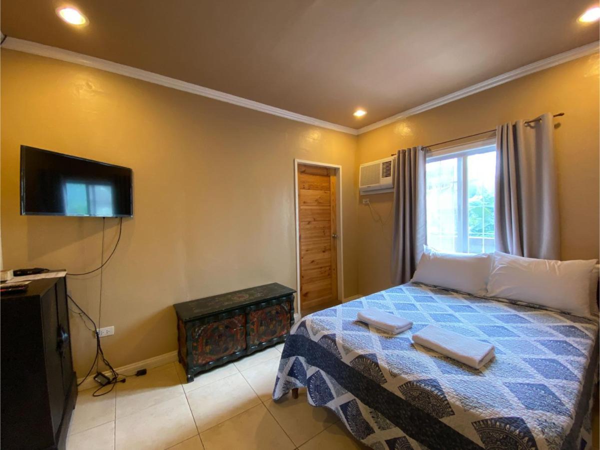 Hotel Oyo 724 Paseo Verde At Real Condominium
