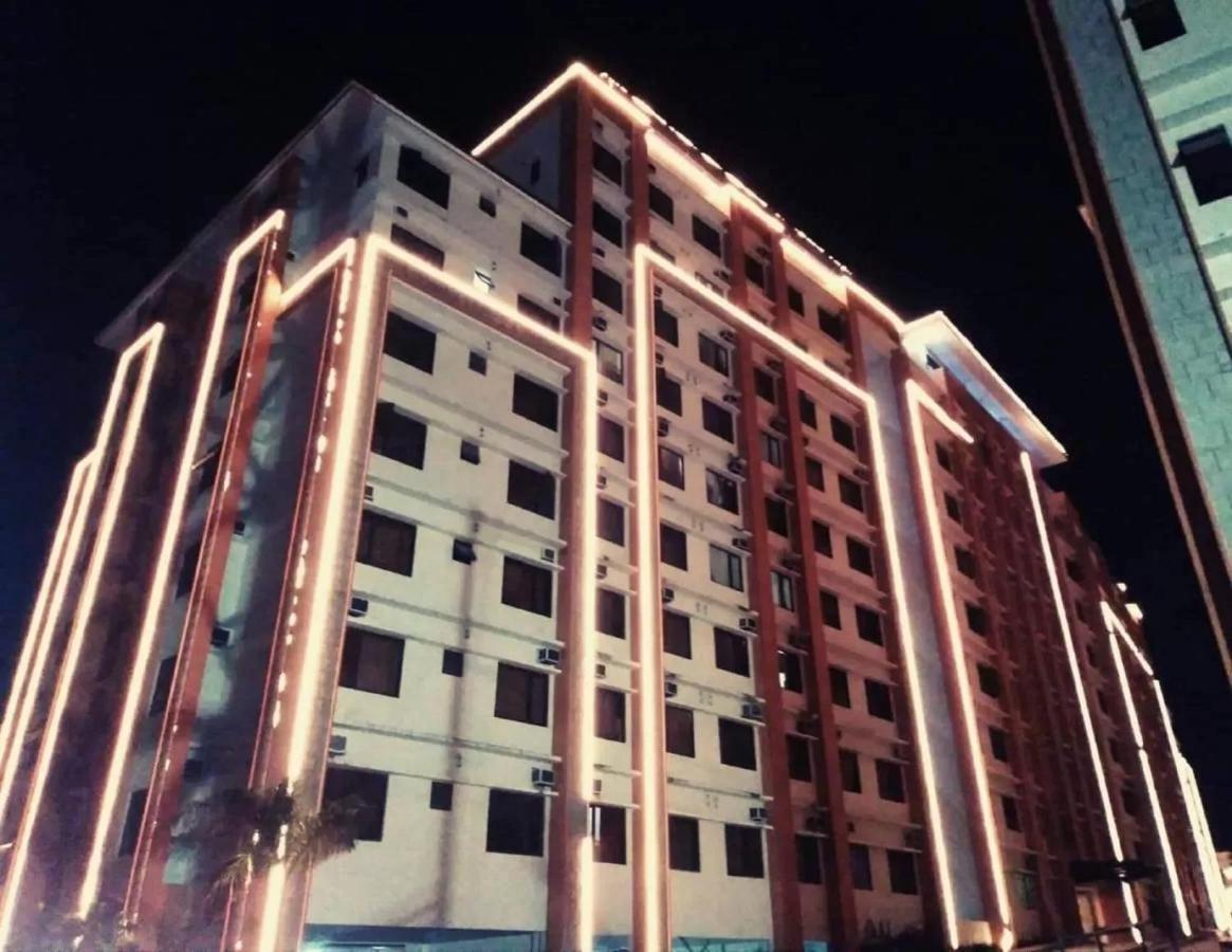 Oyo 724 Paseo Verde At Real Condominium Hotel 2*