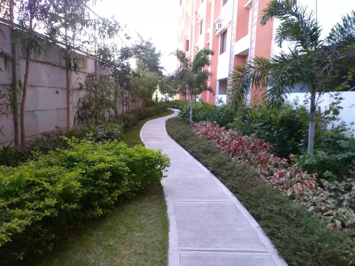 Oyo 724 Paseo Verde At Real Condominium 2* Manila