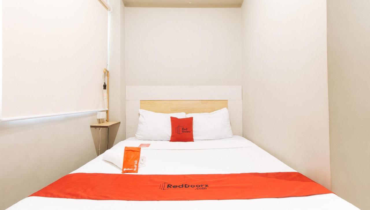 Hotel Reddoorz Near Osmena Highway 2 2*
