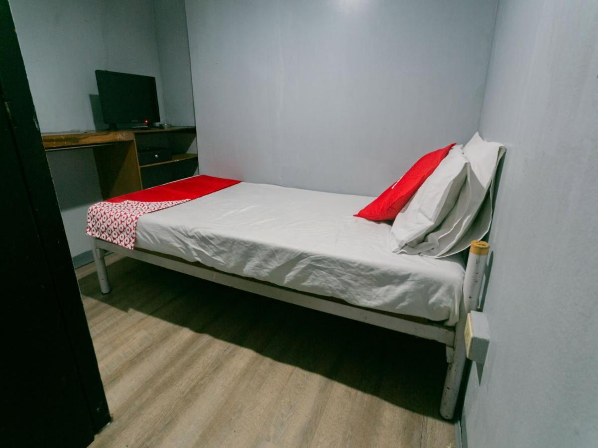Hotel Oyo 722 Slouch 2*