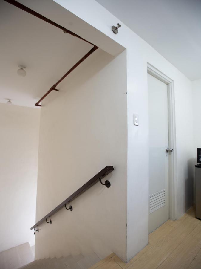 Oyo 699 Forbes Hall