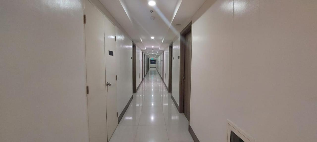 One Bedroom Unit Fame Residences * Manila
