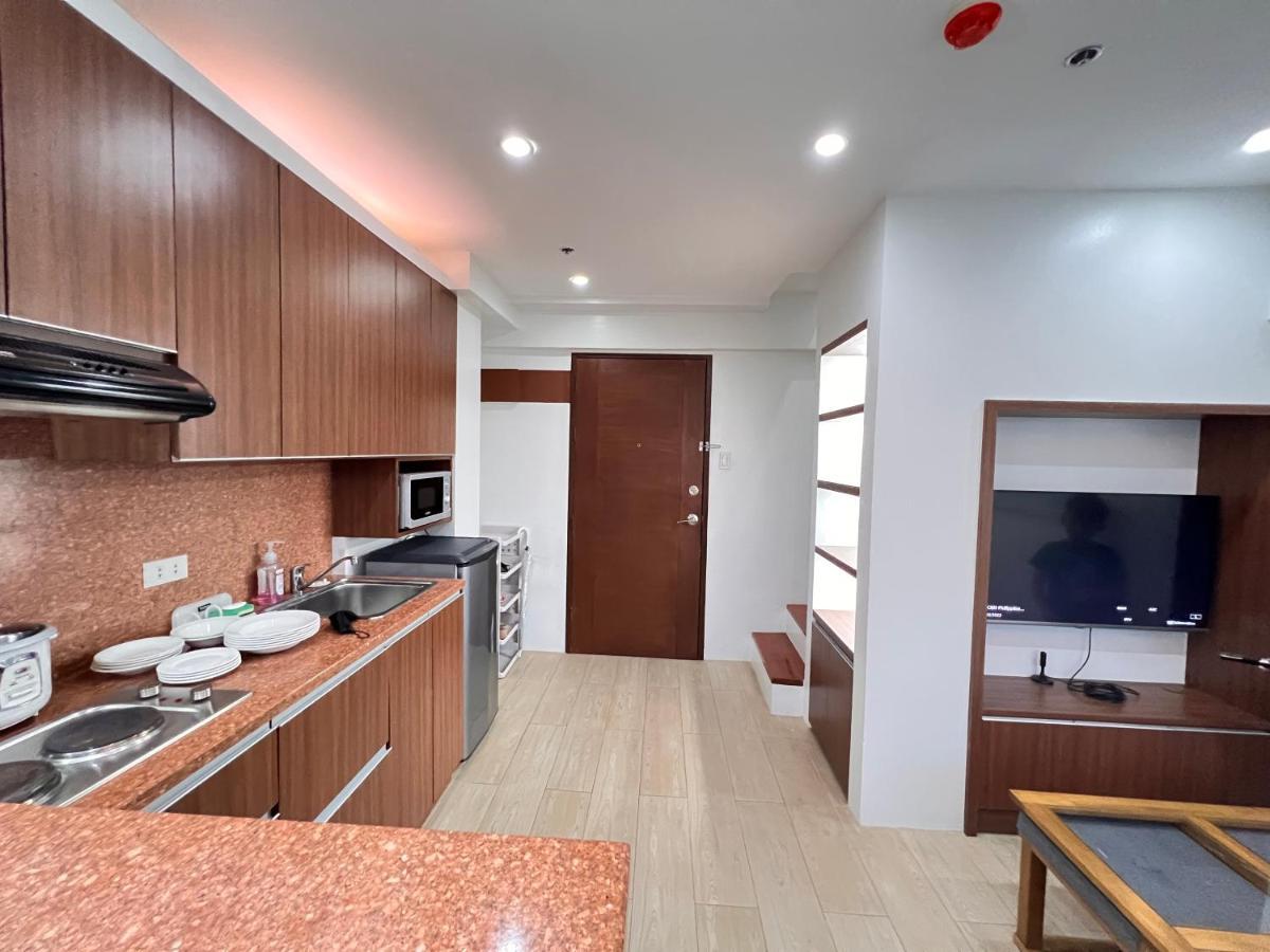 Apartment Antonios Place 2br Loft At Fort Victoria Bgc W/ Free Wifi & Netflix *