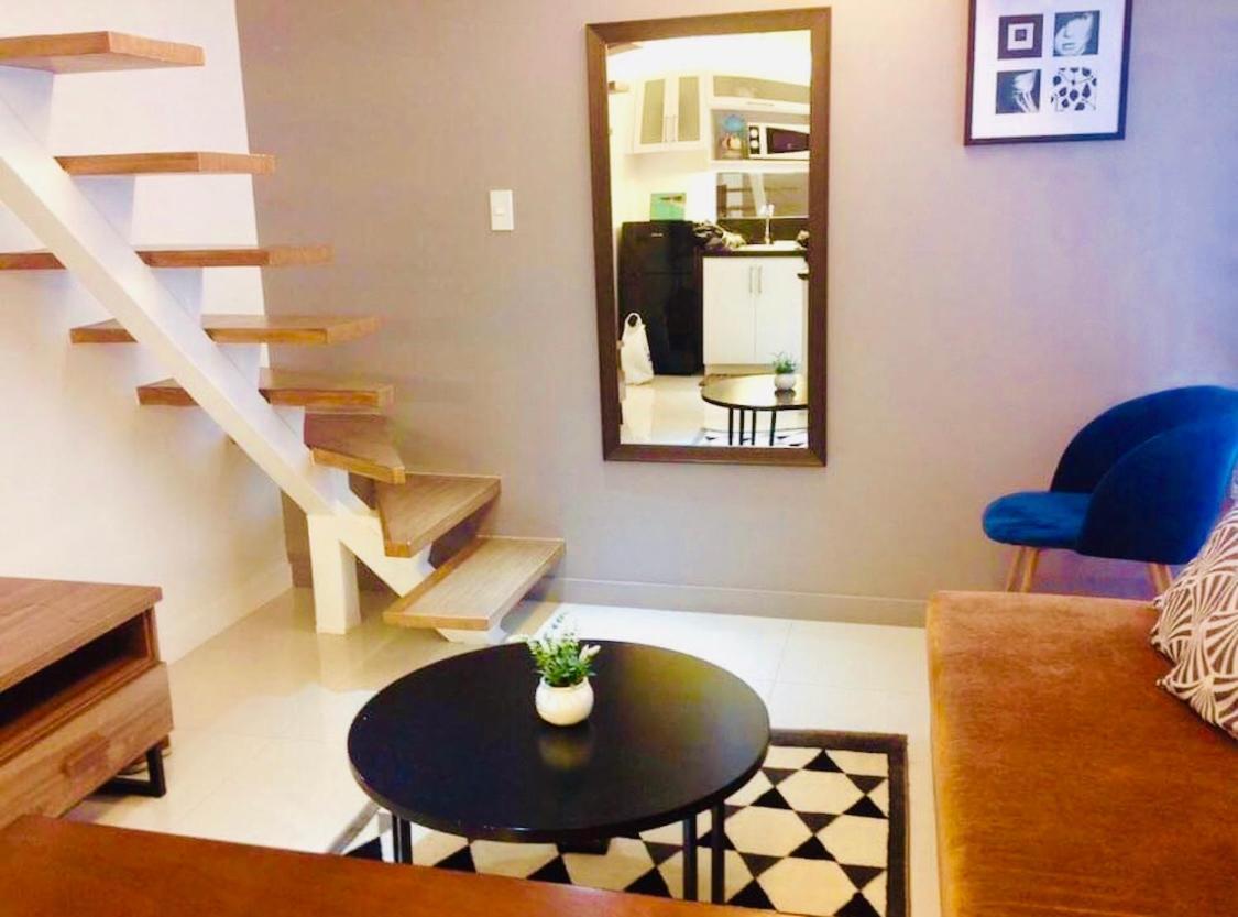 Apartment Antonios Place 2br Loft At Fort Victoria Bgc W/ Free Wifi & Netflix Manila