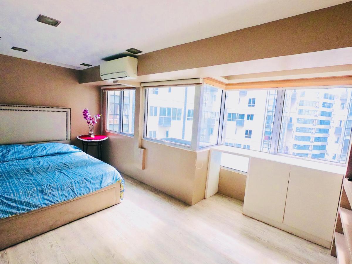 Antonios Place 2br Loft At Fort Victoria Bgc W/ Free Wifi & Netflix Manila