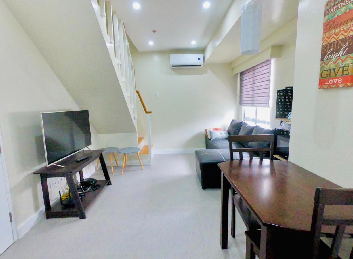 Apartment Antonios Place 2br Loft At Fort Victoria Bgc W/ Free Wifi & Netflix Manila