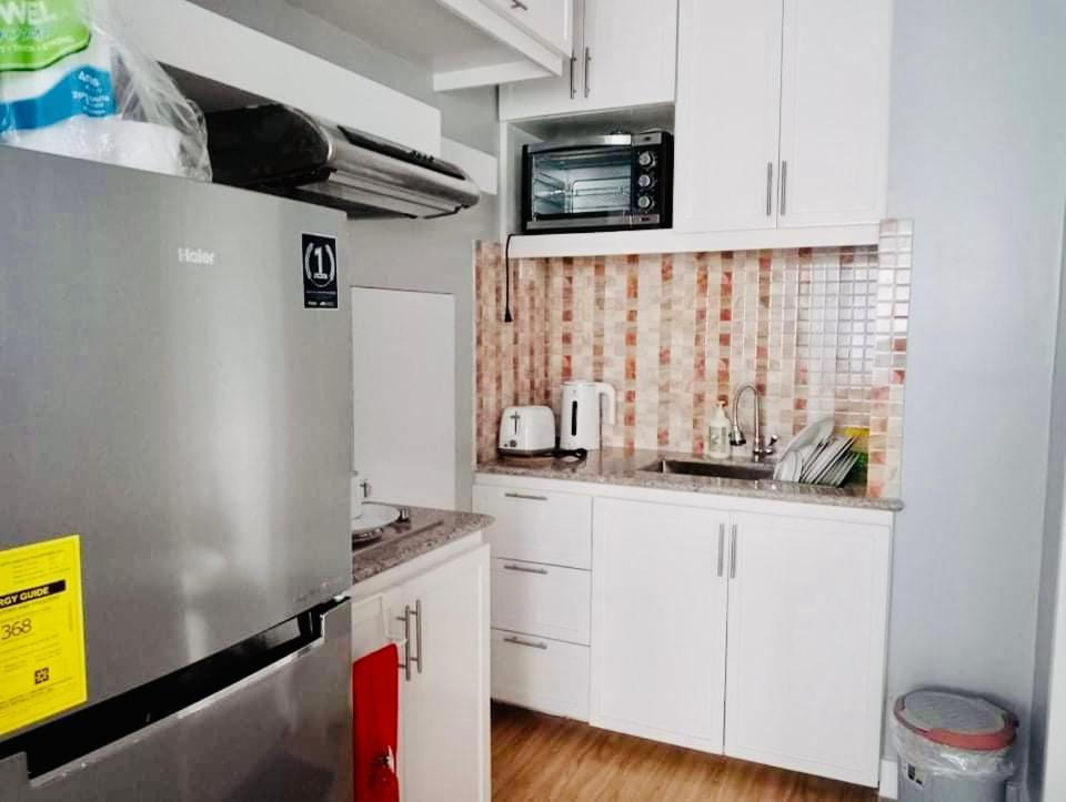 Antonios Place 2br Loft At Fort Victoria Bgc W/ Free Wifi & Netflix Apartment