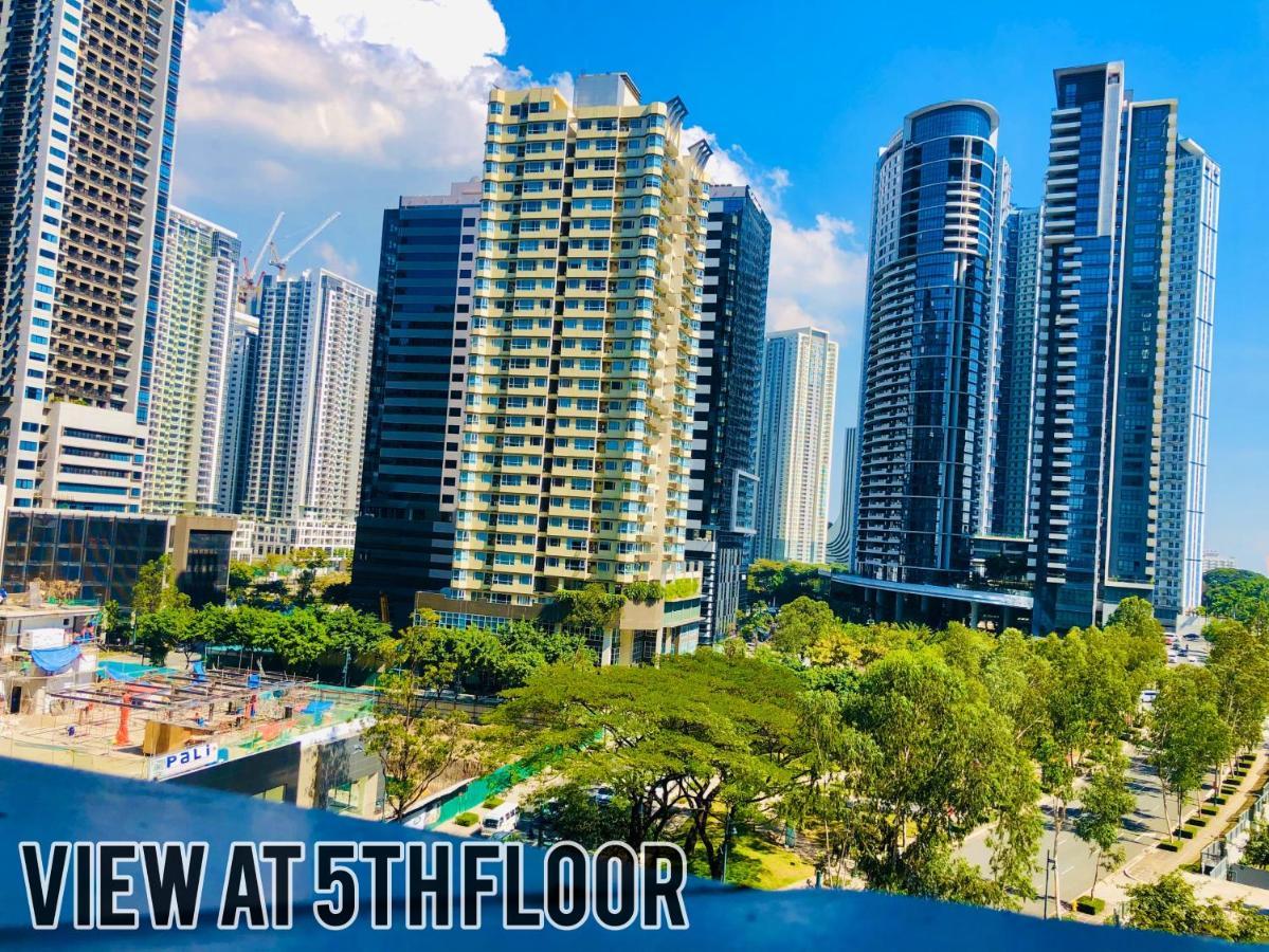 Antonios Place 2br Loft At Fort Victoria Bgc W/ Free Wifi & Netflix * Manila