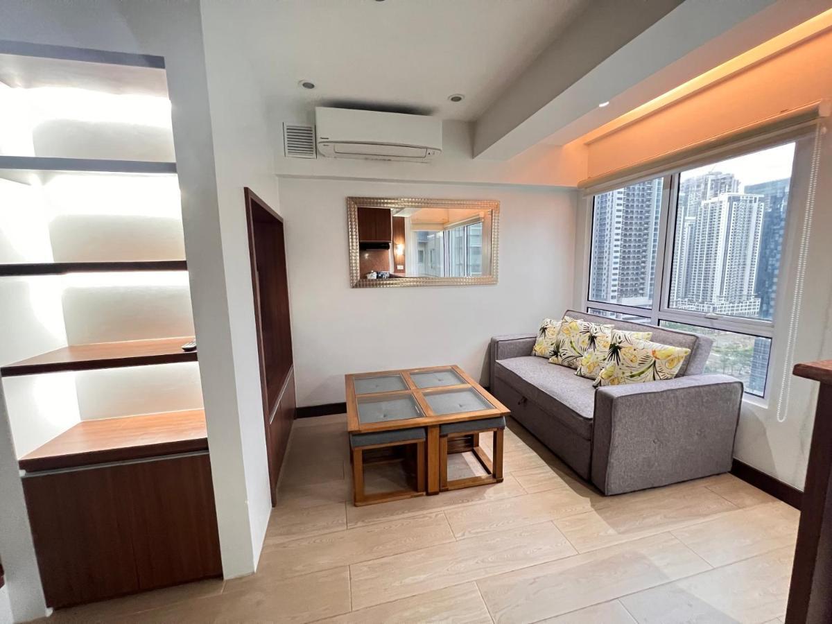 Apartment Antonios Place 2br Loft At Fort Victoria Bgc W/ Free Wifi & Netflix *