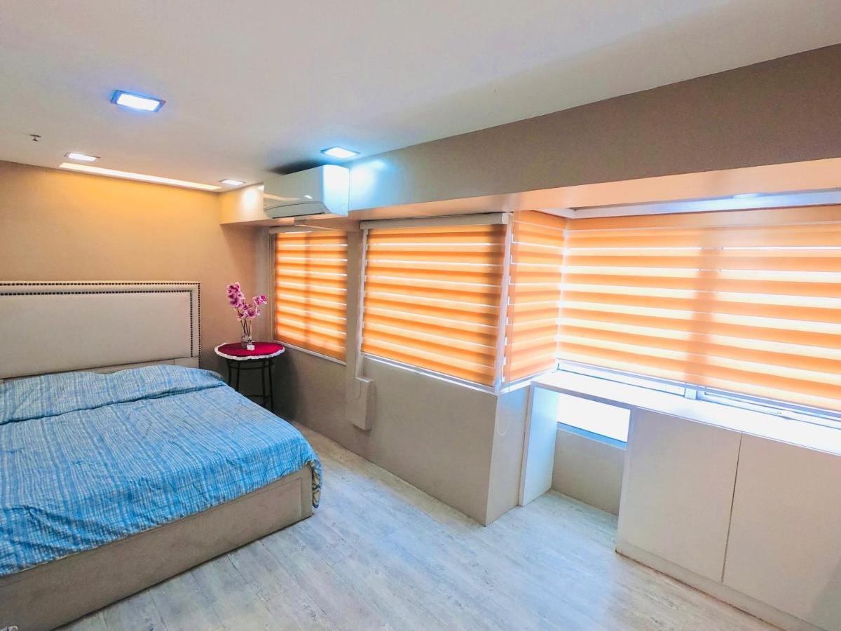 Antonios Place 2br Loft At Fort Victoria Bgc W/ Free Wifi & Netflix Apartment Manila
