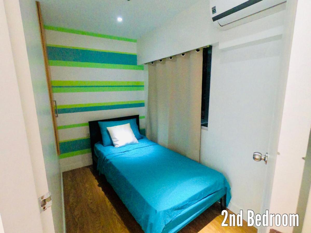 Antonios Place 2br Loft At Fort Victoria Bgc W/ Free Wifi & Netflix Apartment Manila