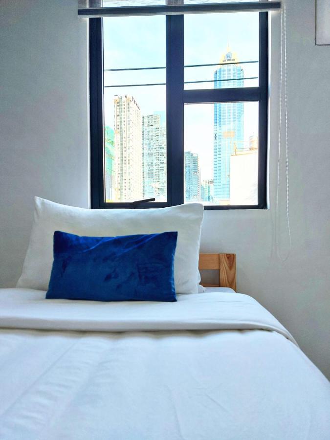 Hotel Airobedz Mckinley - Near Sm Aura