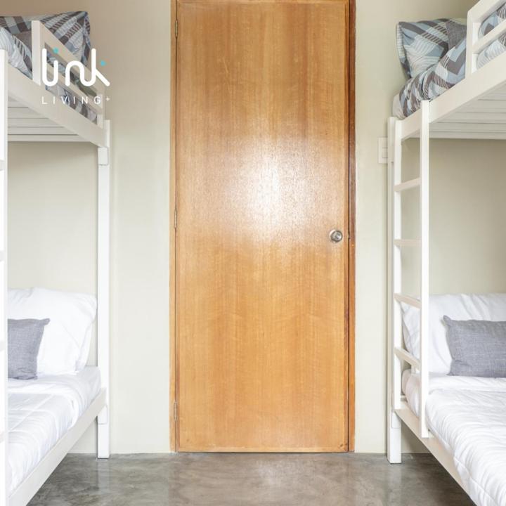 Estrella & Bunk Beds Capsule hotel *