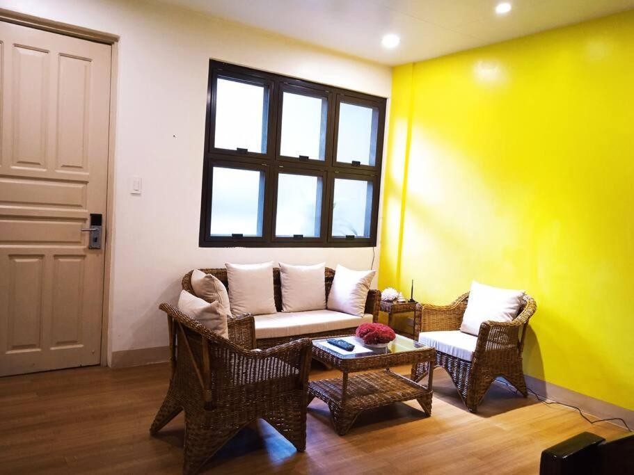 Sulit Unit Santa Mesa Apartment Manila