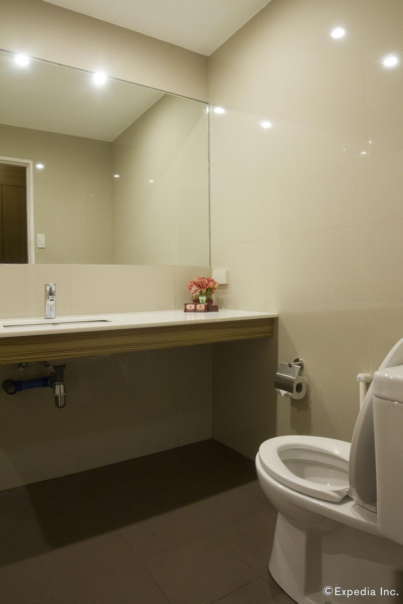 Rothman 3* Manila