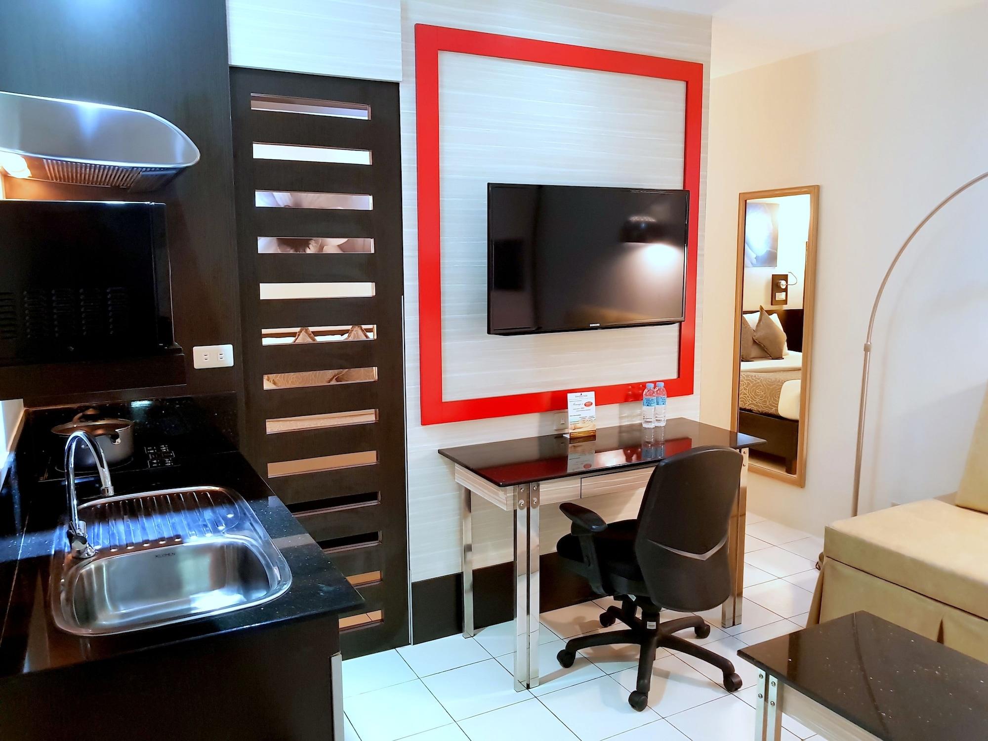 Executive Plaza 3*