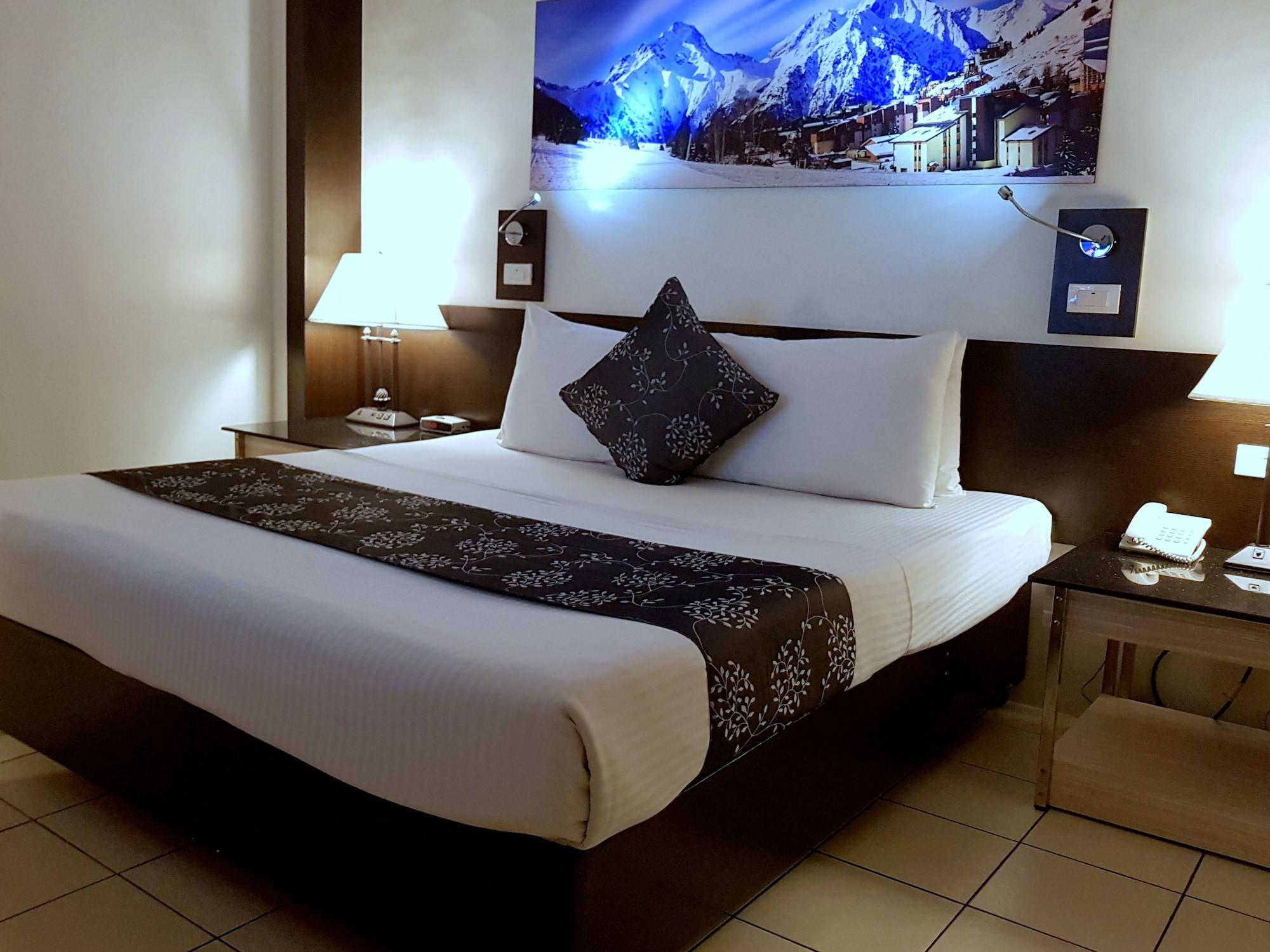 Executive Plaza Hotel 3*