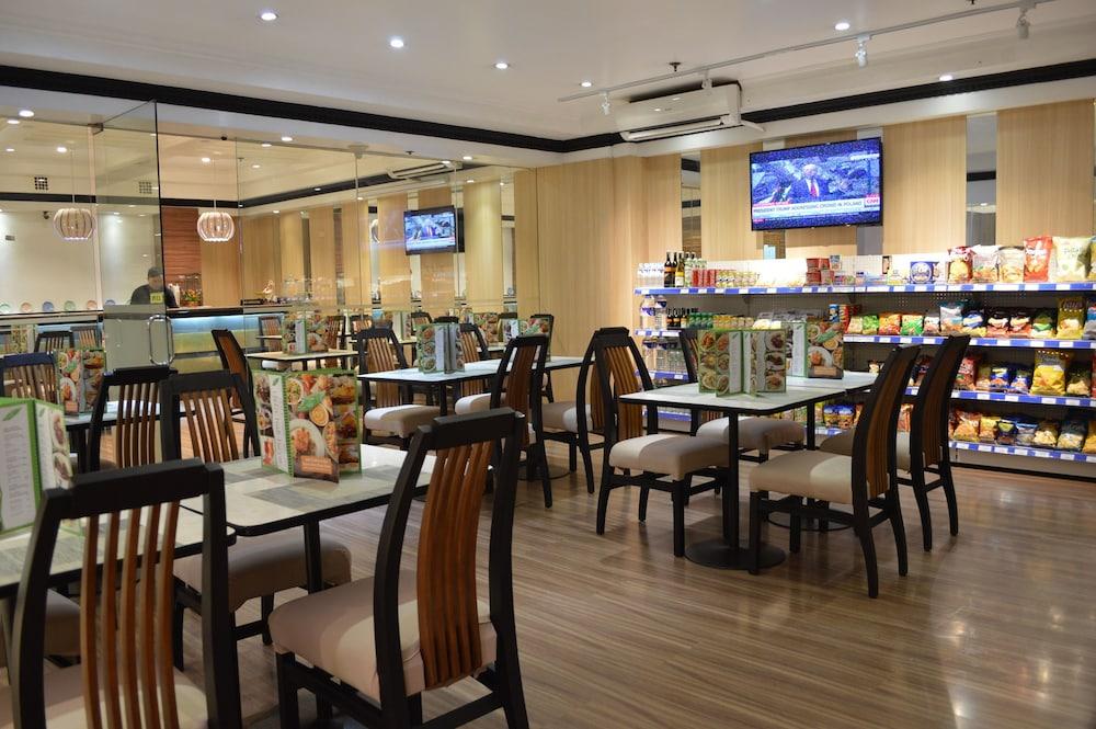 Hotel Executive Plaza 3*