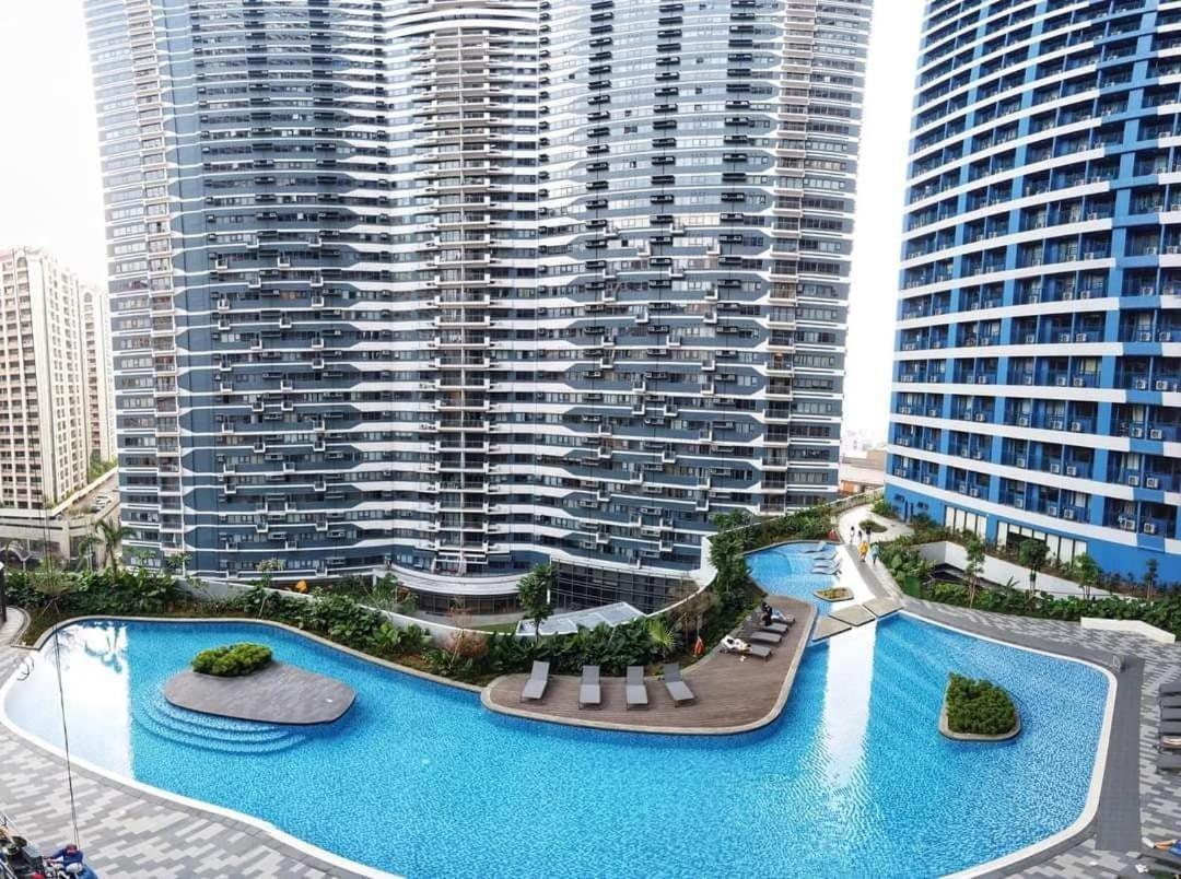 Fully Furnished Studio With Balcony In Air Residences Makati Philippines Aparthotel
