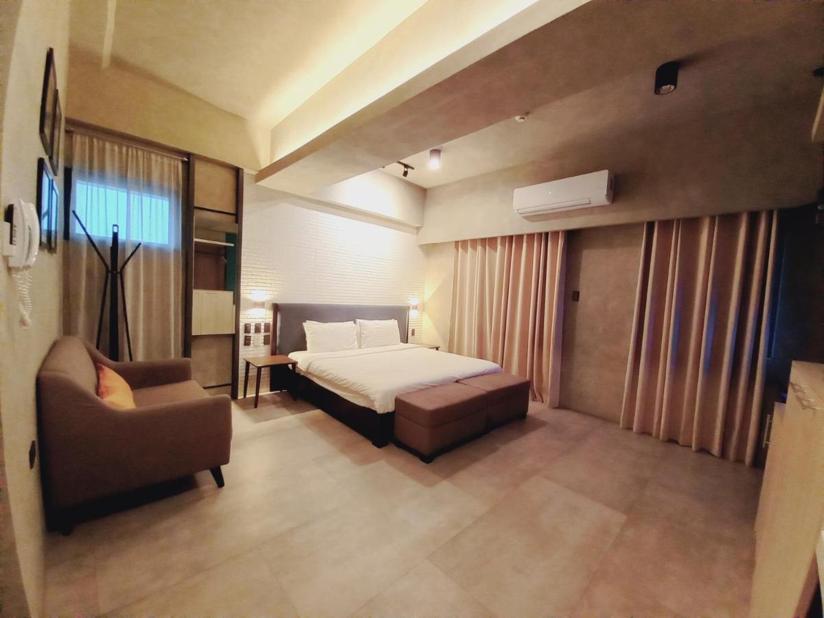 Spacious 2pax Allowable Up To 5pax 17077 * Manila