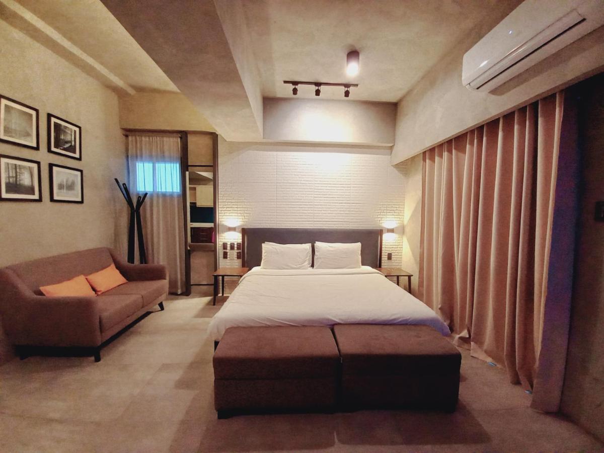 Spacious 2pax Allowable Up To 5pax 17077 * Manila