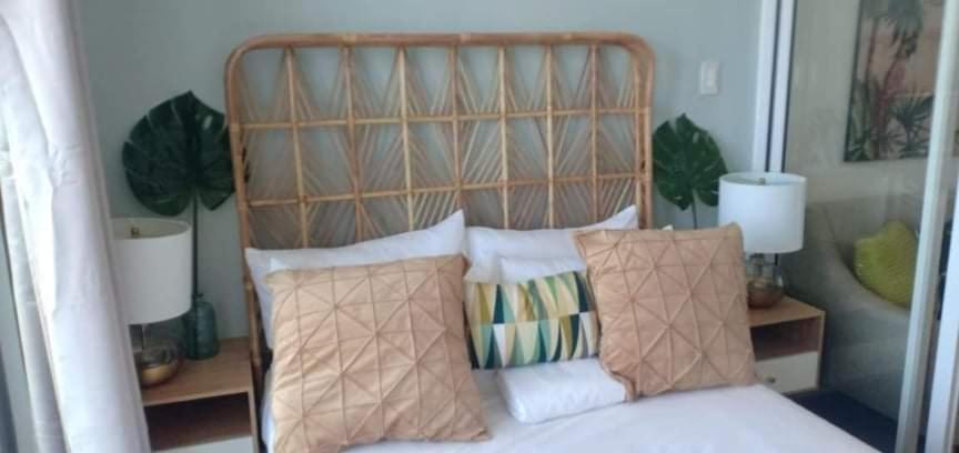 Apartment Azure Residences By Florendo