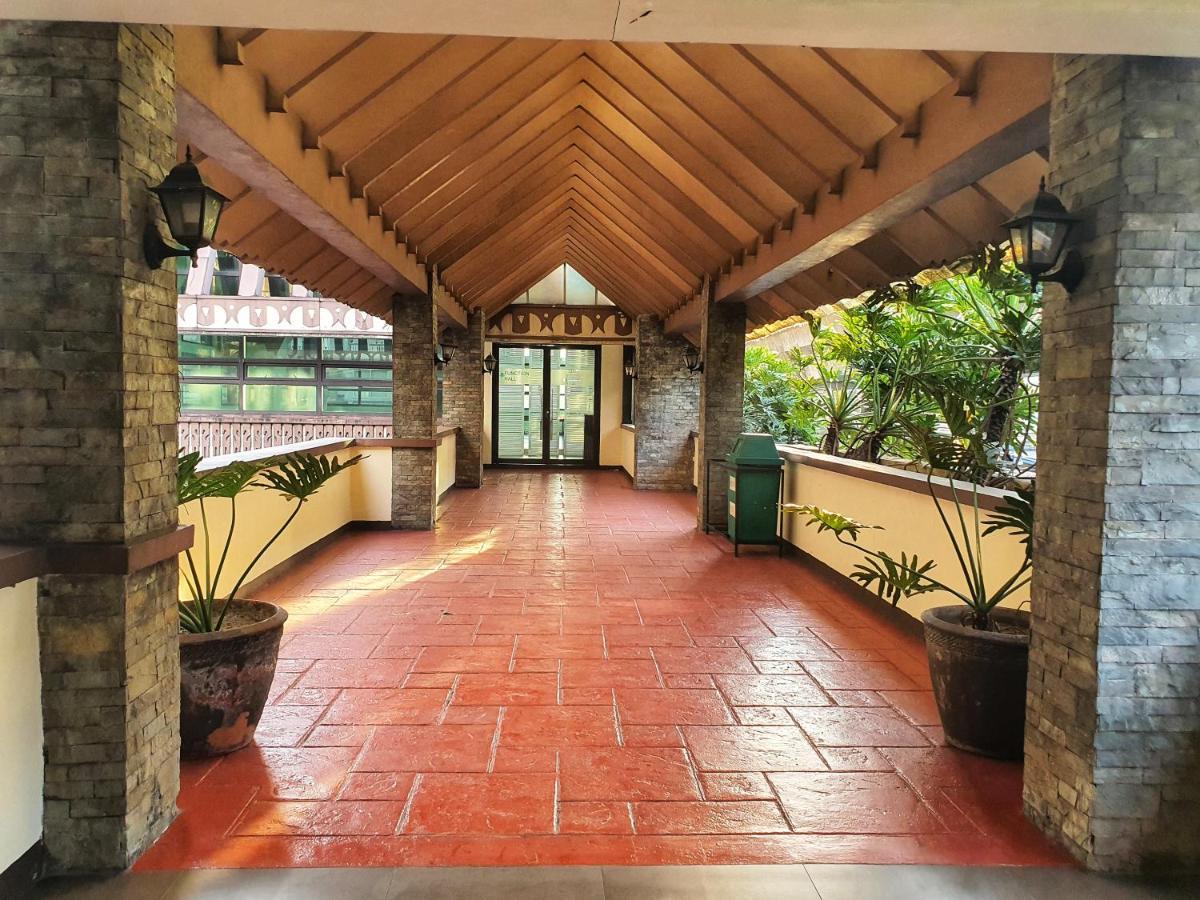 Sweetsuites At Pine Crest #t3-239 * Manila