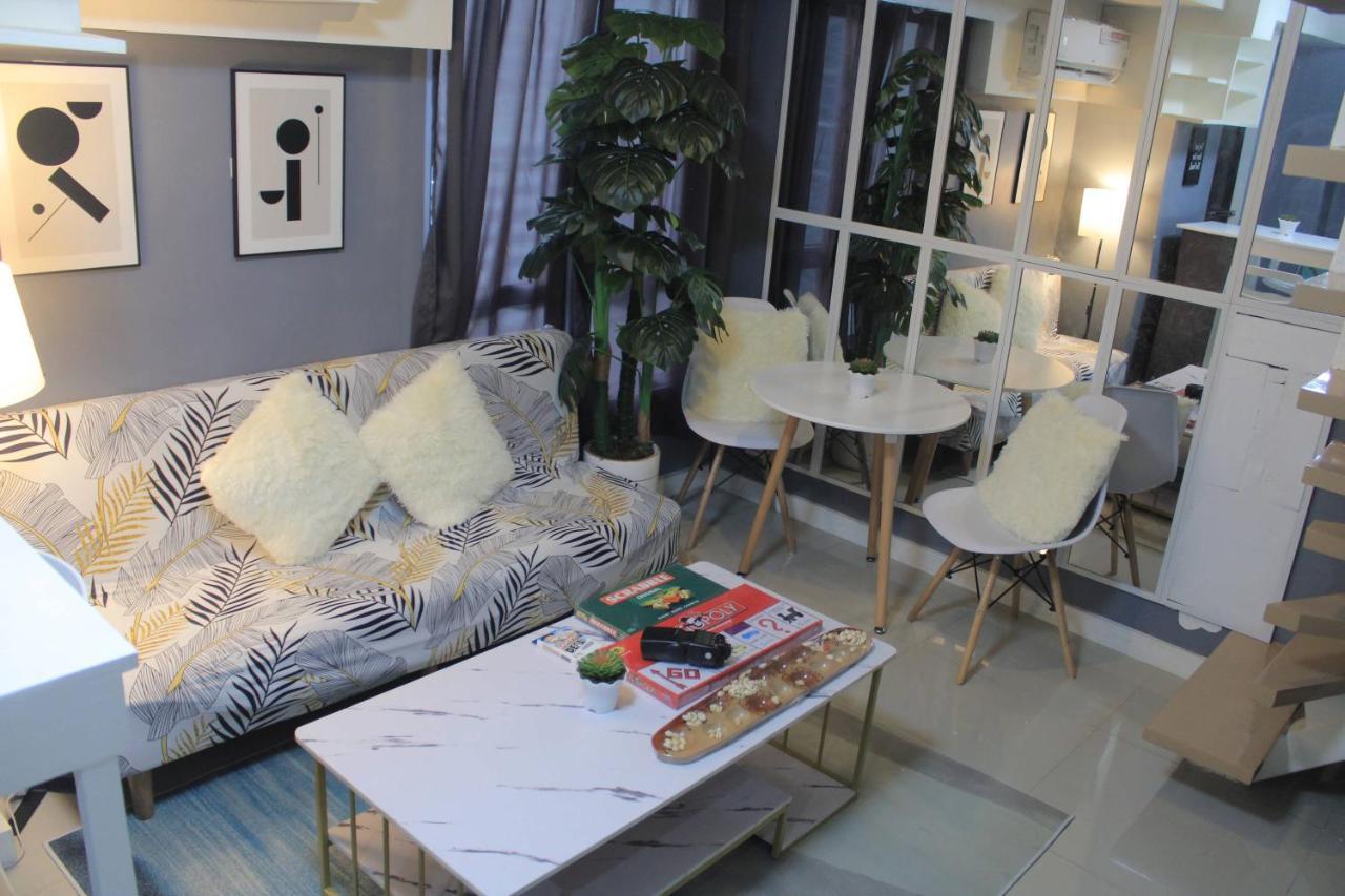 A2j Bgc Luxury 2br Loft Near Burgos Circle, Malls Apartment Manila