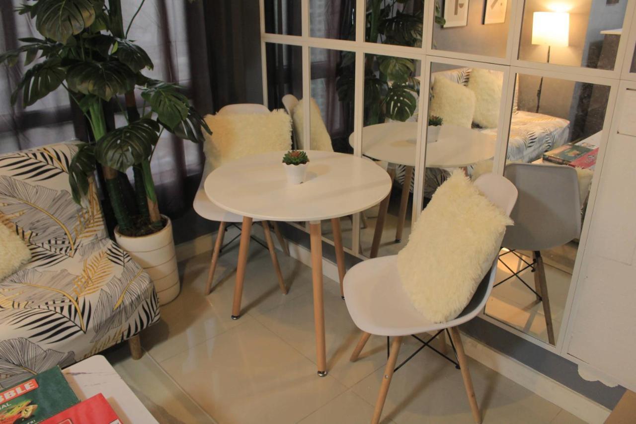 Apartment A2j Bgc Luxury 2br Loft Near Burgos Circle, Malls Manila