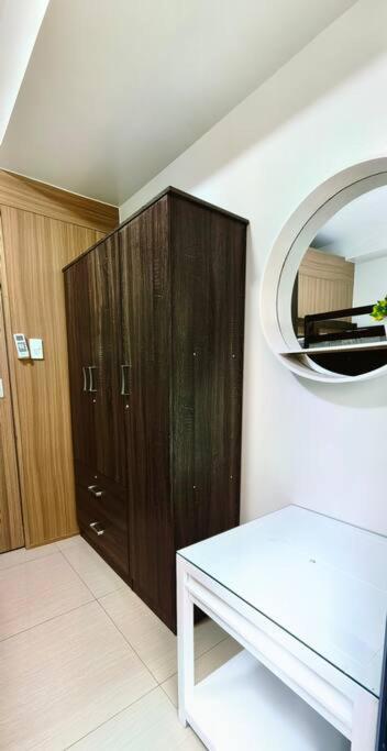 Shore 2 Residences By Jg - Free Wifi And Netflix Apartment Manila