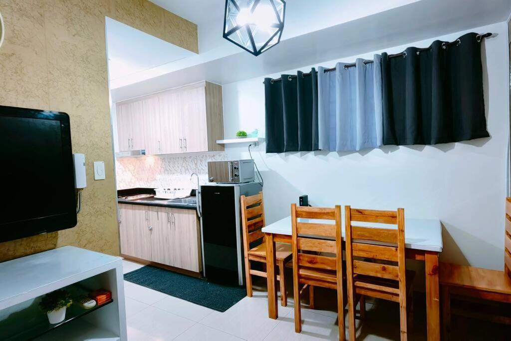 Shore 2 Residences By Jg - Free Wifi And Netflix * Manila