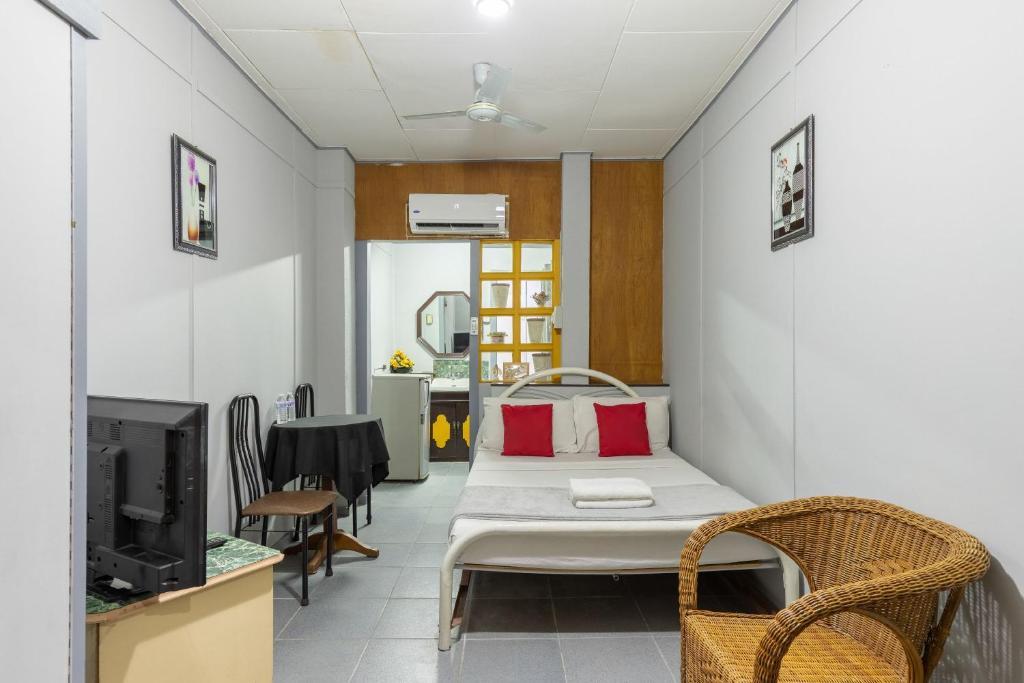 Oyo 722 Slouch Hotel