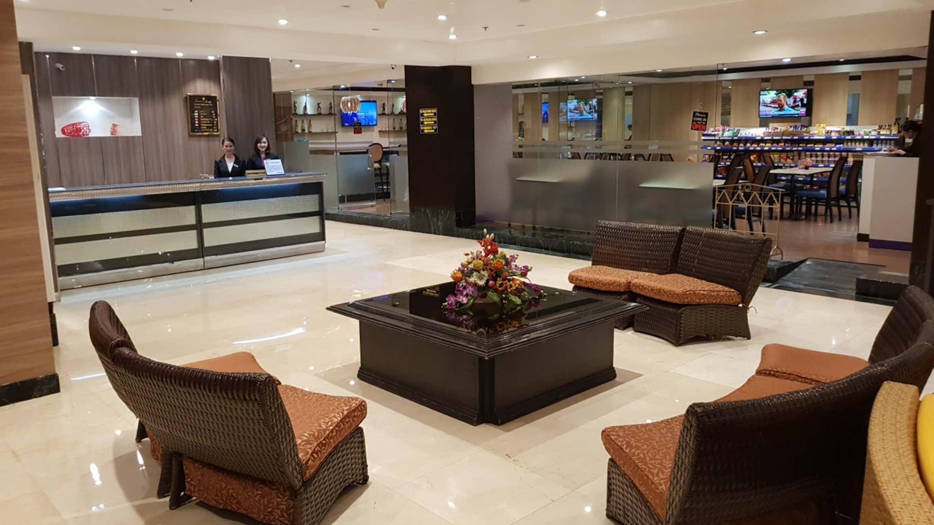 Executive Plaza Hotel 3*